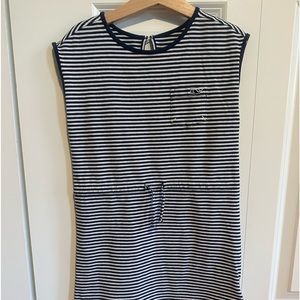 Vineyard Vines Short Sleeve. Gently Used. Excellent Condition